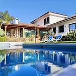 Nanou House