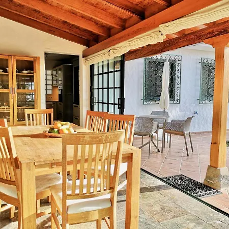 Nanou House Ferienhaus *